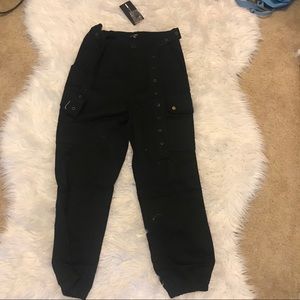 Fashion nova BLACK cargo pants. NWT